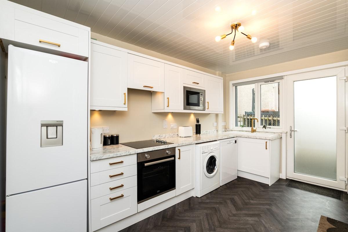 Stay In Fife Glenrothes | Work Stay | Van Parking3